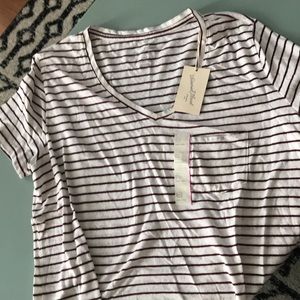 Universal threads Monterey V-Neck